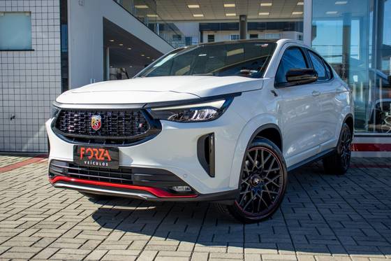 FIAT FASTBACK 2025