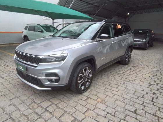 JEEP COMMANDER 2023