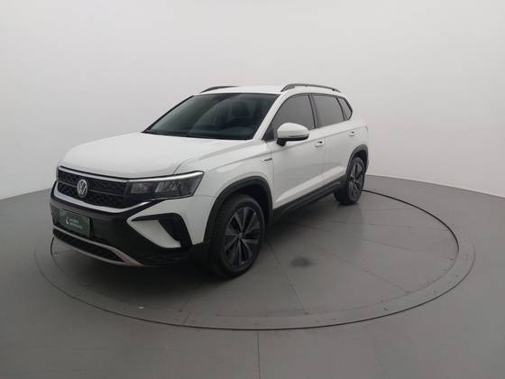 VOLKSWAGEN TAOS 2024