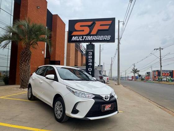 TOYOTA YARIS 2024