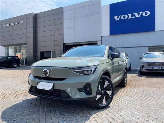VOLVO C40 2024