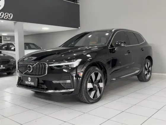 VOLVO XC60 2024