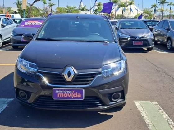 RENAULT LOGAN 2025
