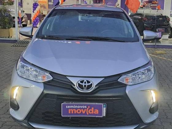 TOYOTA YARIS 2025