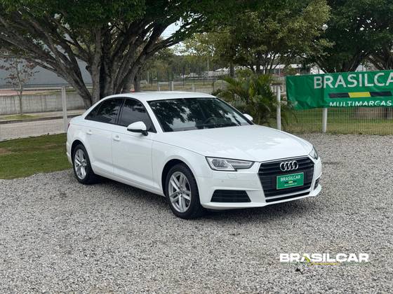 AUDI A4 2019