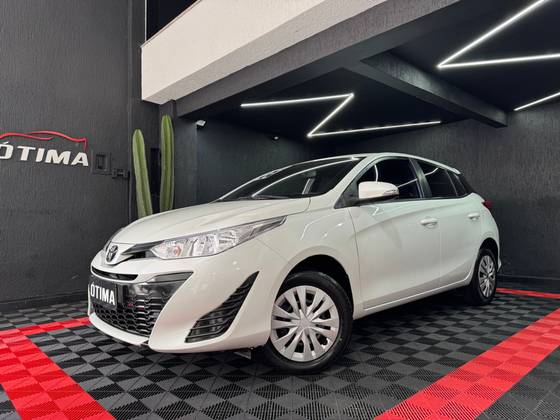 TOYOTA YARIS 2022