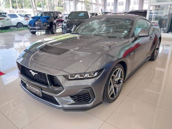 FORD MUSTANG 2024
