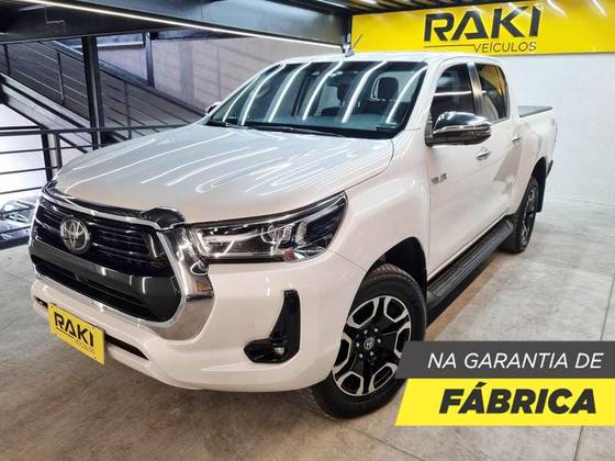 TOYOTA HILUX 2024