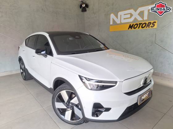 VOLVO C40 2023