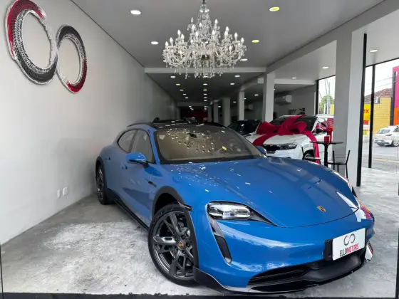PORSCHE TAYCAN 2024