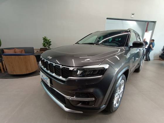 JEEP COMMANDER 2024
