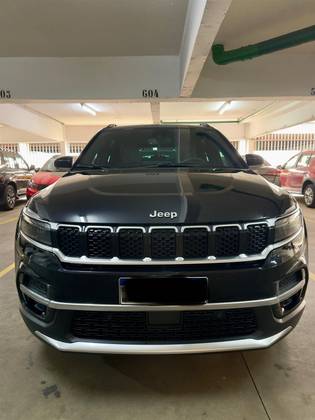 JEEP COMMANDER 2023
