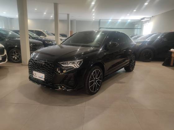 AUDI Q3 2024