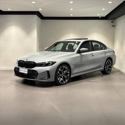 BMW 330e 2026
